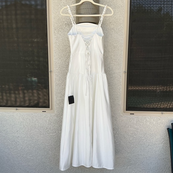 NWT Lulu’s Modern Adoration White Satin Backless Lace-Up Maxi Dress Small - Picture 5 of 13